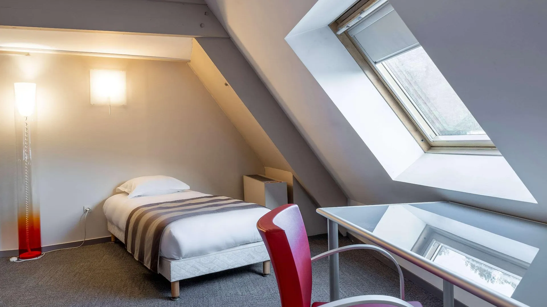 Hôtel Le Cervolan Voglans Hotel