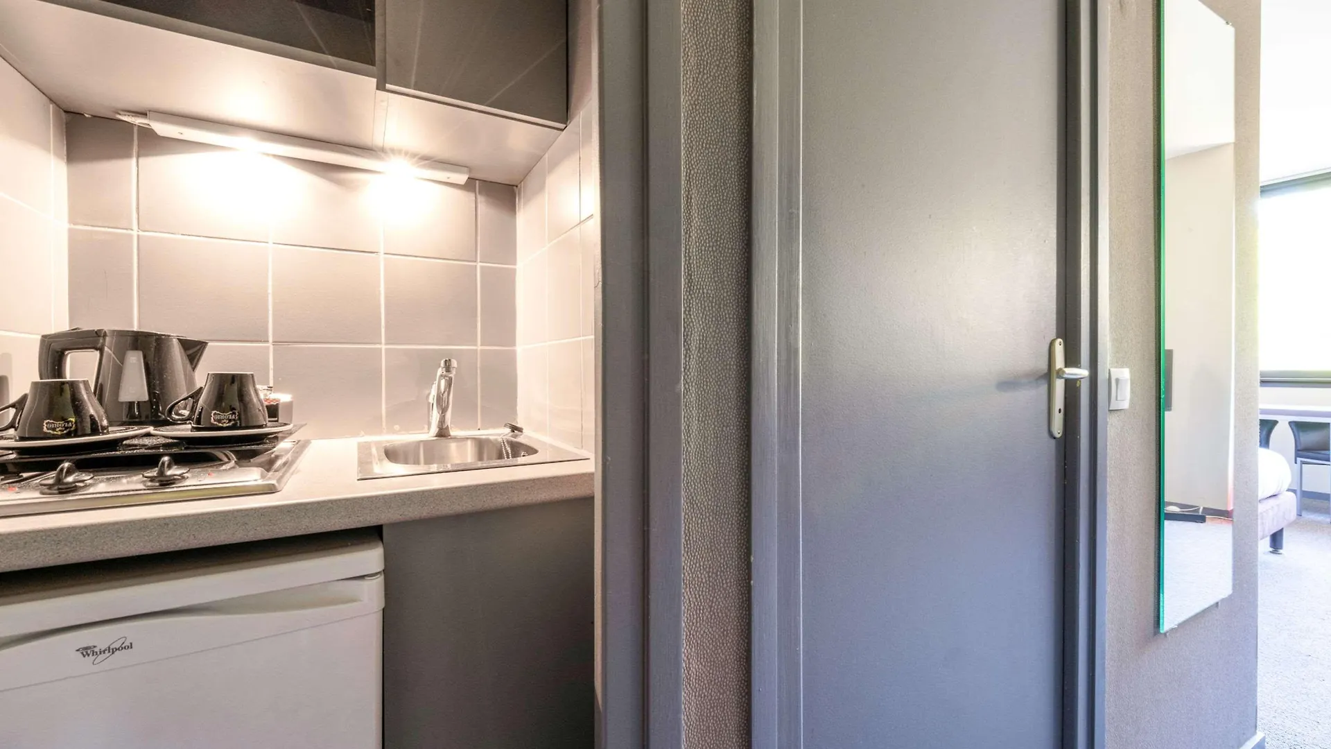 Hotel Le Cervolan Voglans 3*,  France