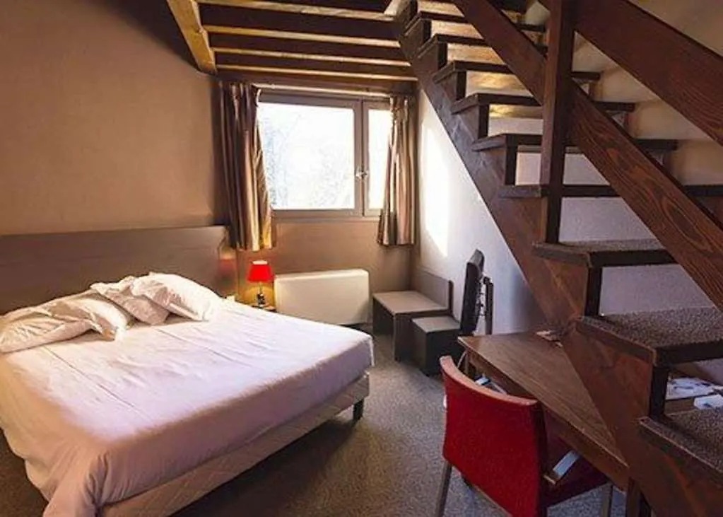 Hotel Le Cervolan Voglans 3*,  France
